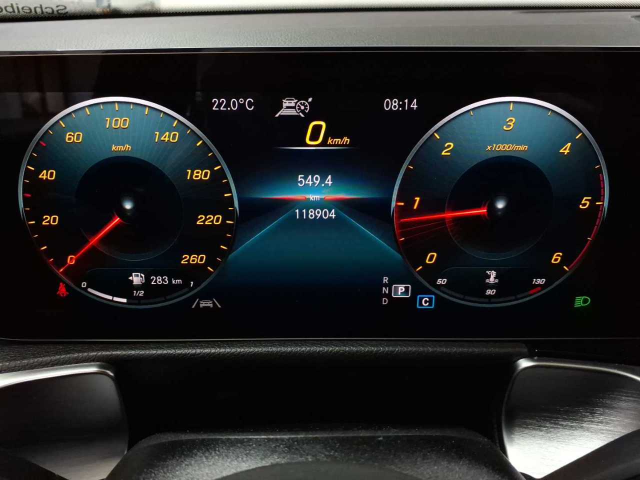 Mercedes-Benz GLB 200 d 8G-DCT Style 11