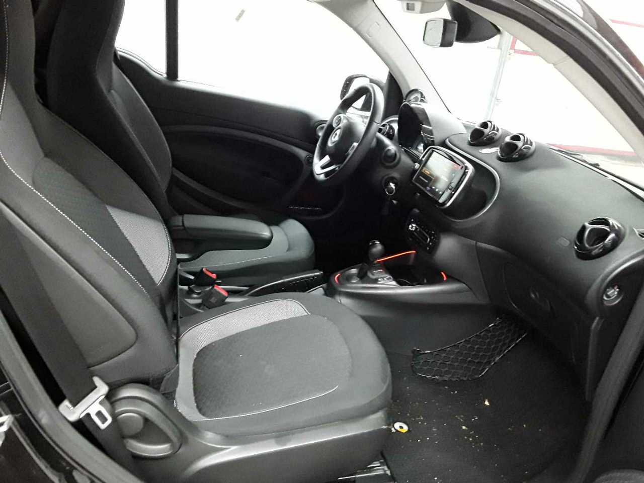 smart fortwo cabrio EQ passion 8