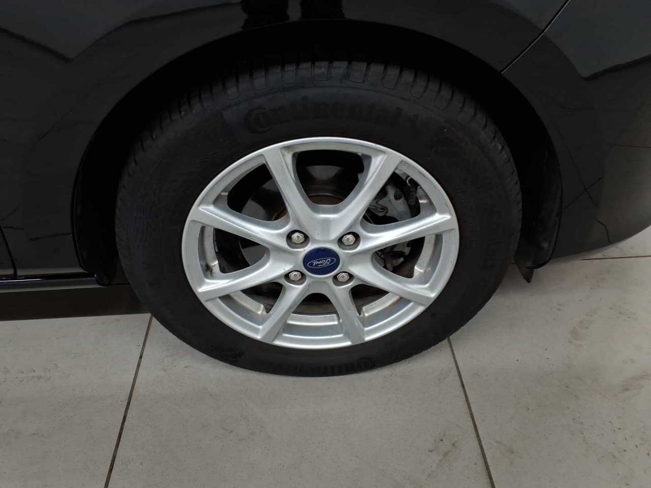 Ford Fiesta 1.0 EcoBoost Hybrid S&S TITANIUM 16