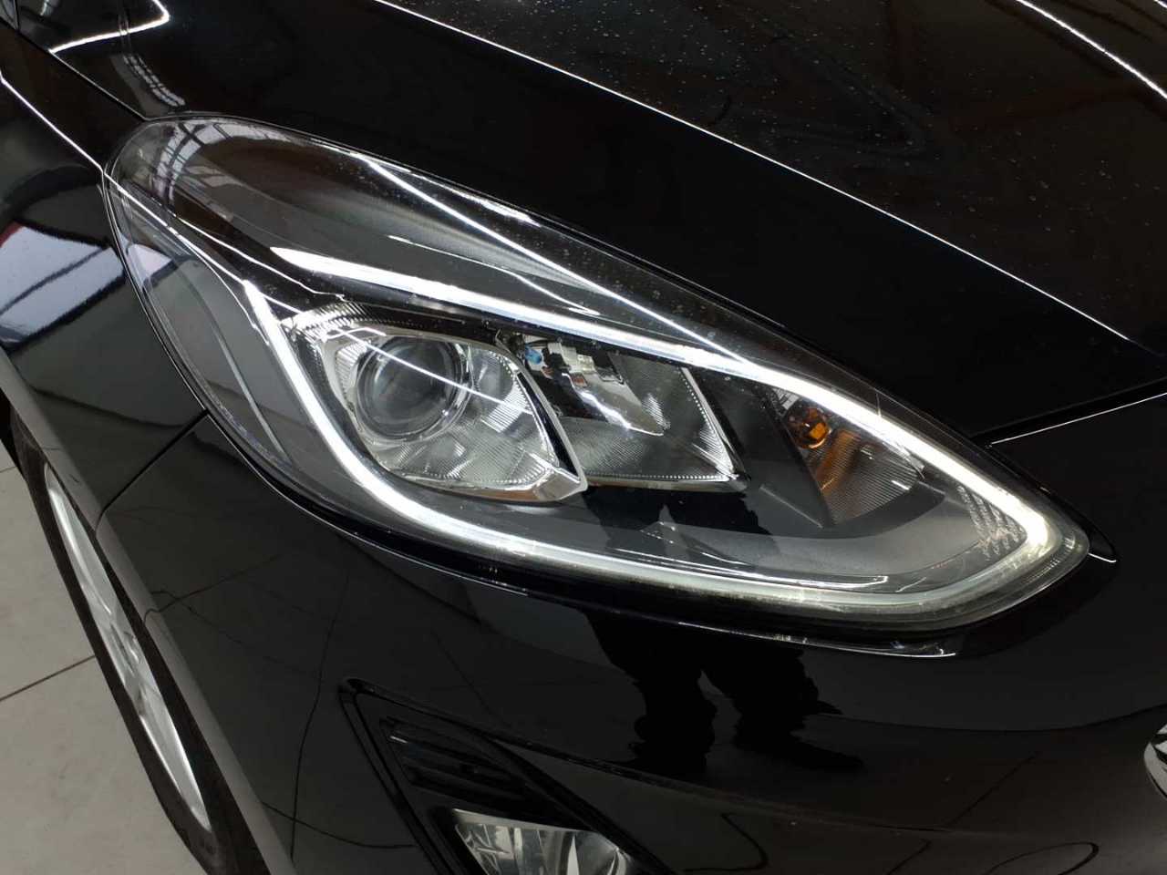 Ford Fiesta 1.0 EcoBoost Hybrid S&S TITANIUM 17