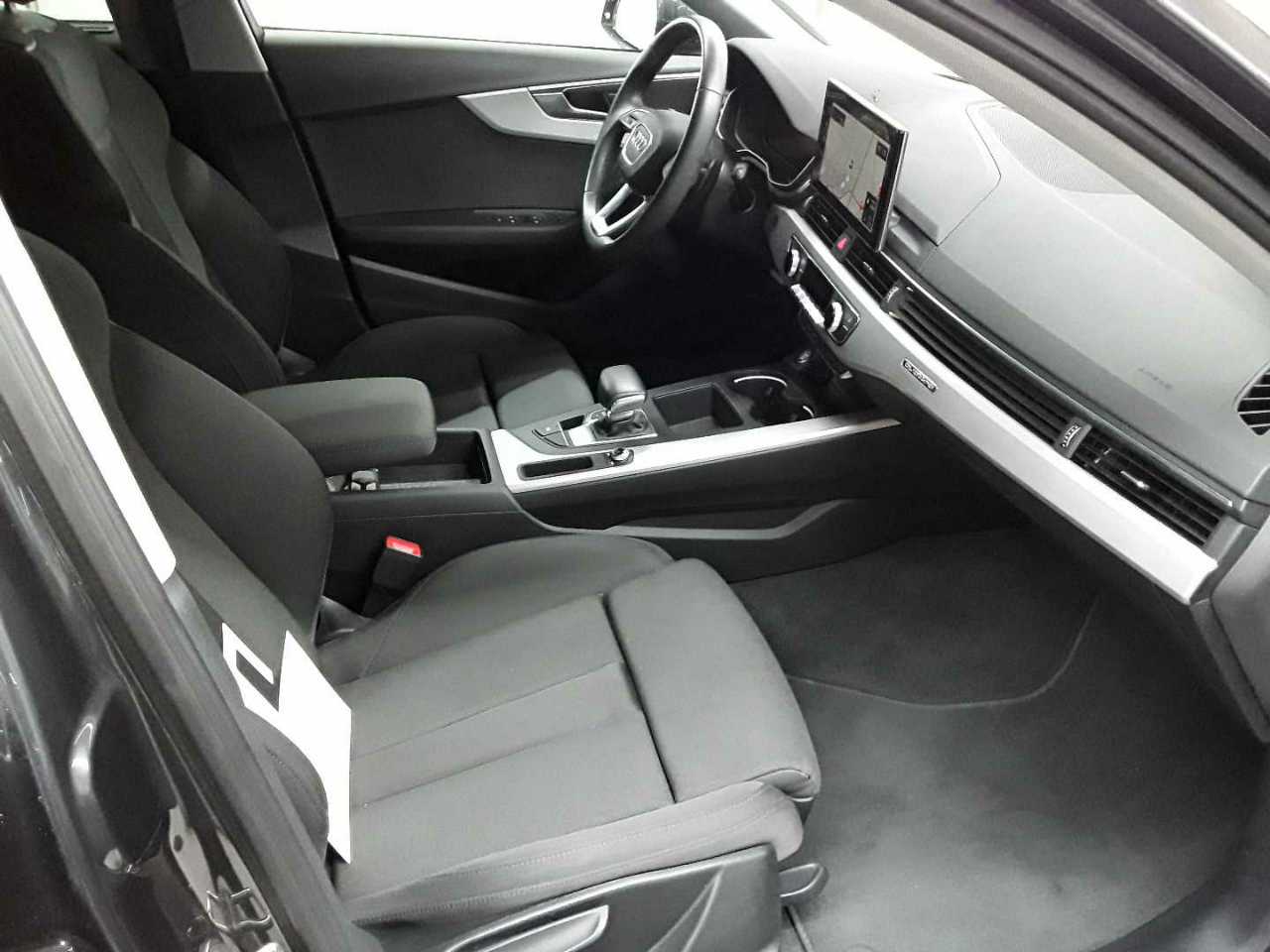 Audi A4 Avant 40 TDI quattro S tronic advanced 8