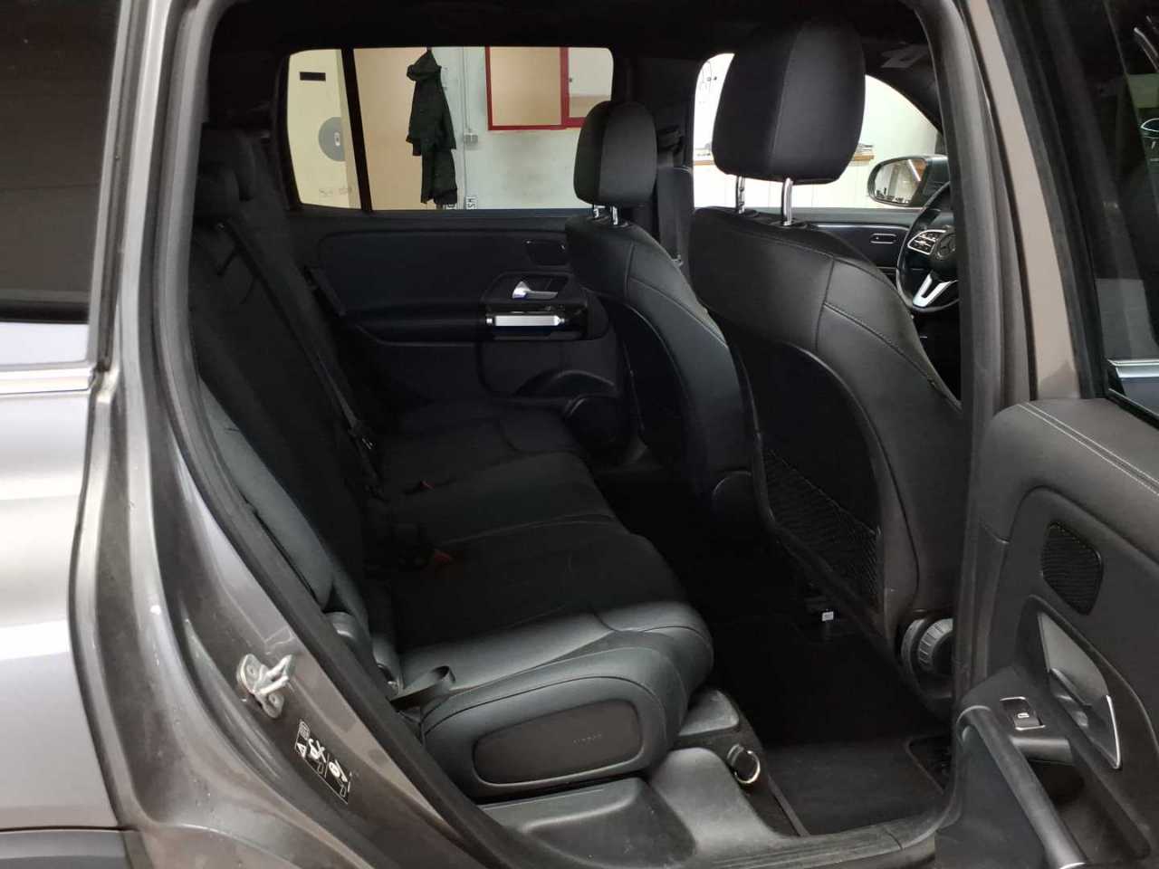 Mercedes-Benz EQB 350 4Matic Progressive 14