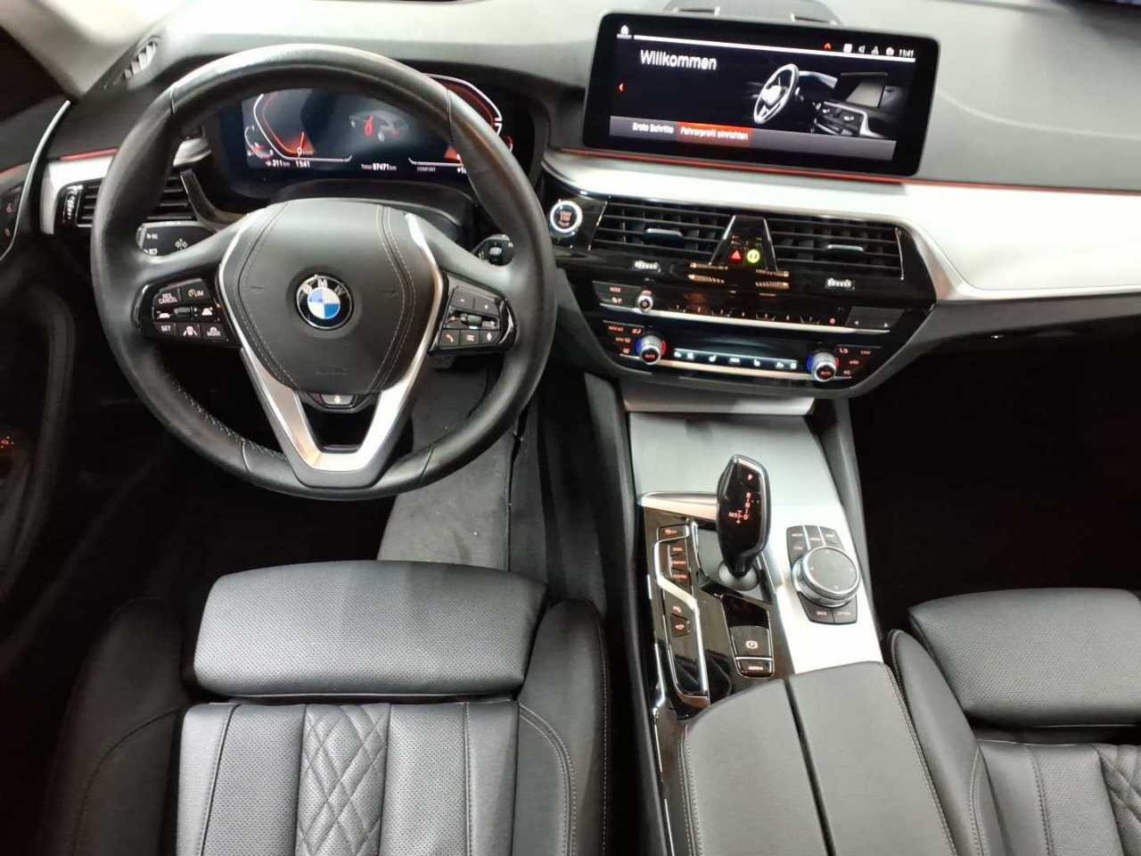 BMW 520i Touring Aut. 10