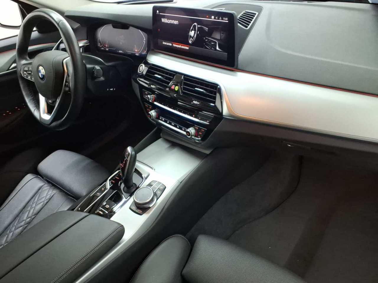 BMW 520i Touring Aut. 9