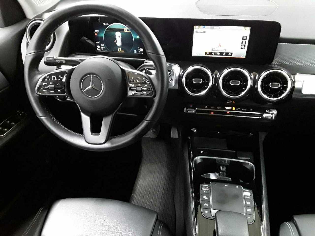 Mercedes-Benz GLB 200 4Matic 8G-DCT Style 10