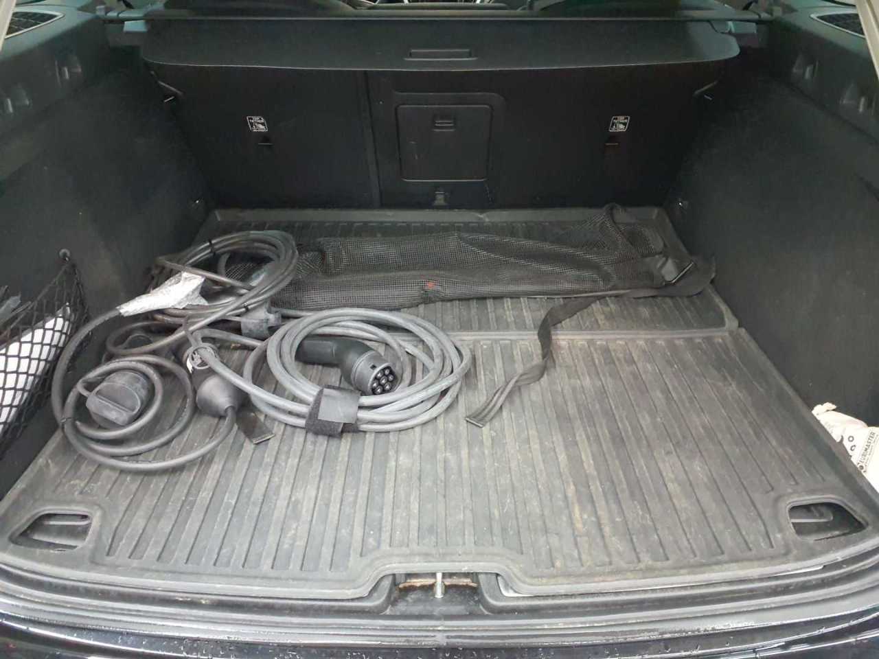 Volvo V60 T8 AWD Recharge Ultimate Dark 15