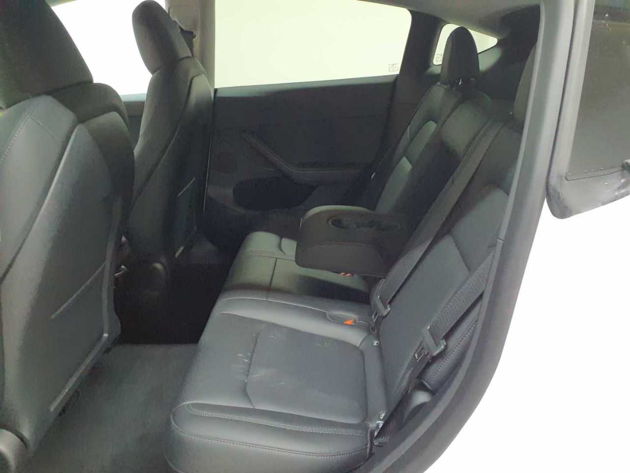 Tesla Model Y RWD 14