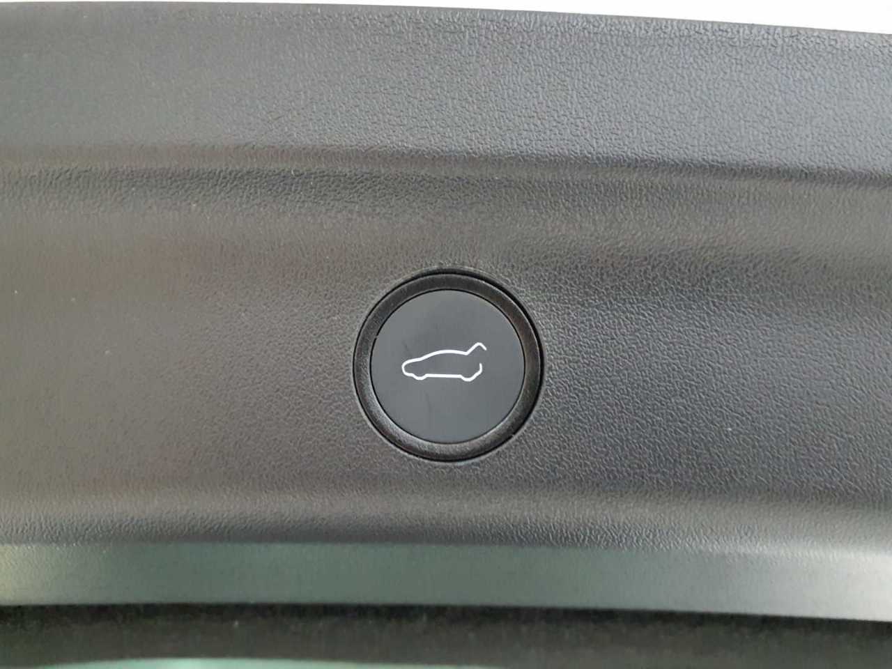 Tesla Model Y RWD 17