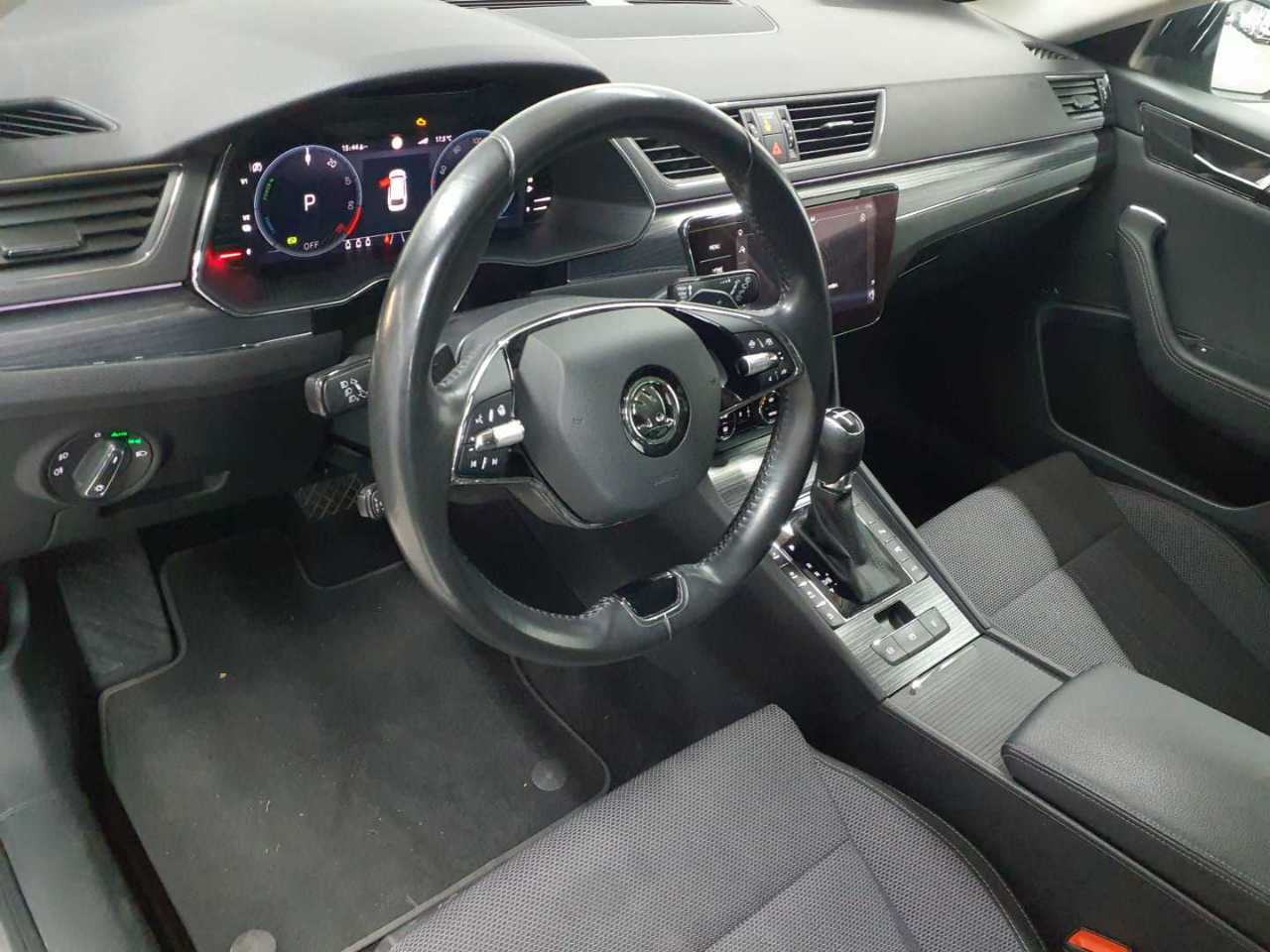 Skoda Superb Combi 1.4 TSI iV DSG Style 9