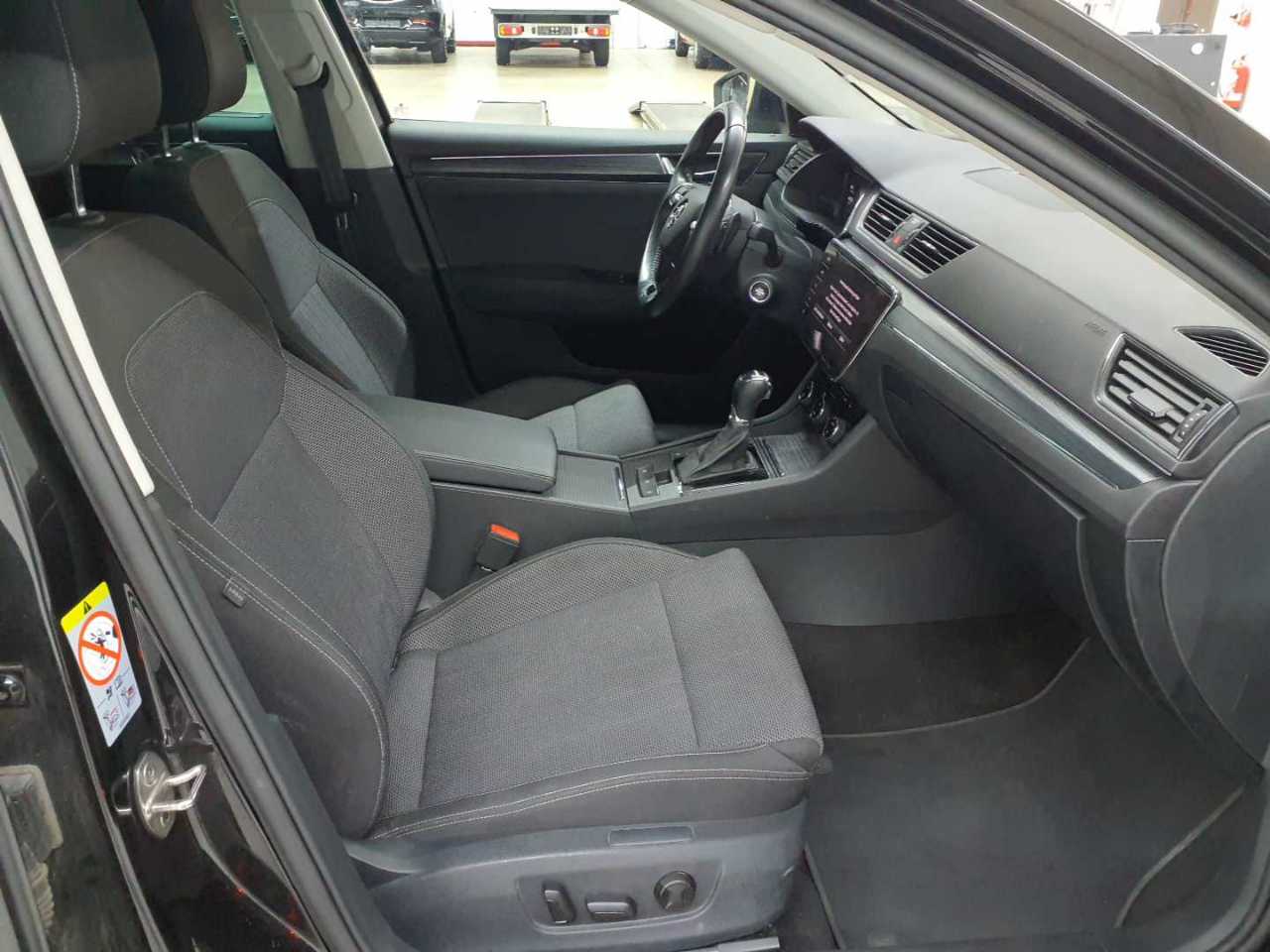 Skoda Superb Combi 1.4 TSI iV DSG Style 7