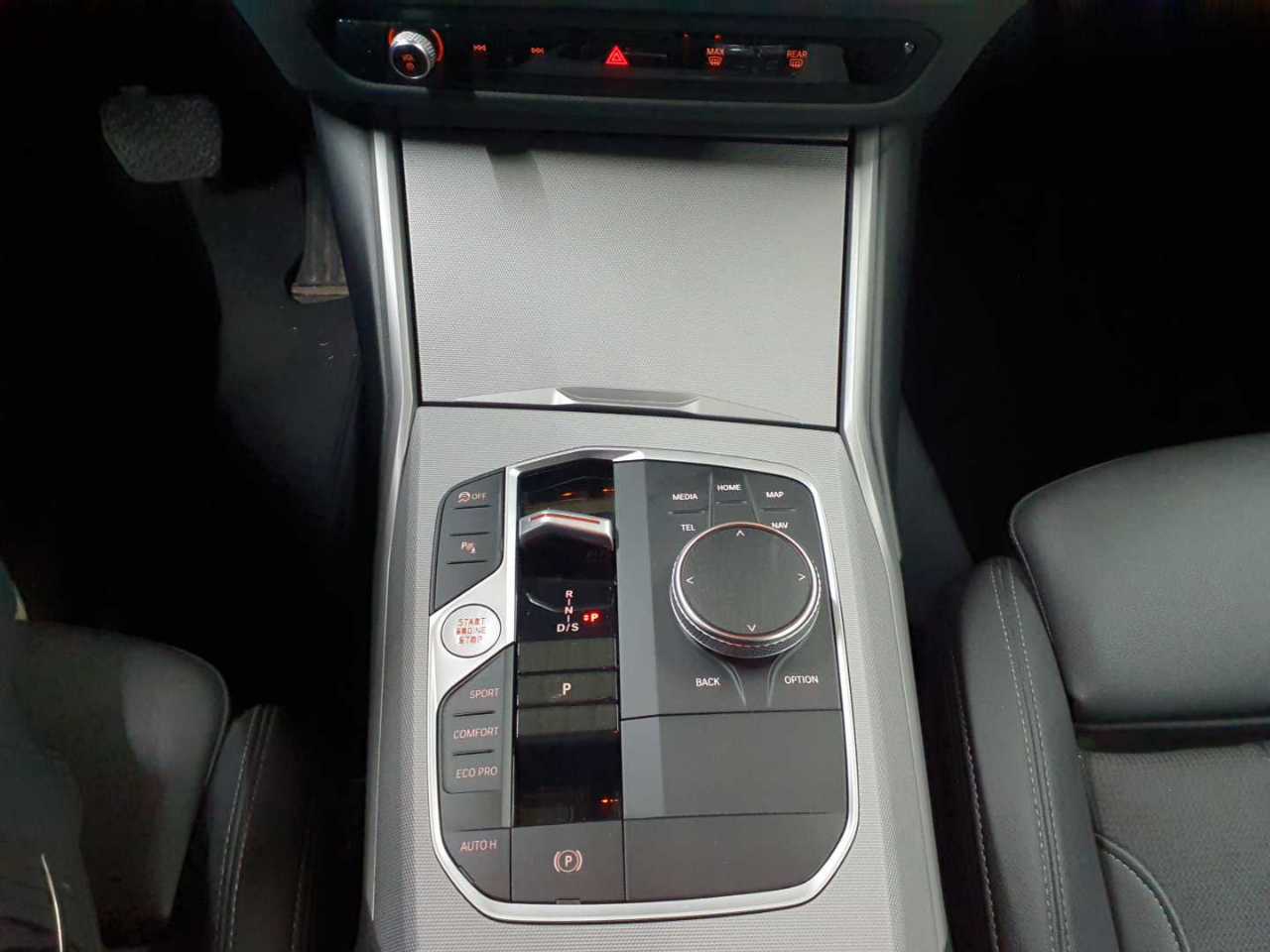 BMW 320d Touring Aut. 10