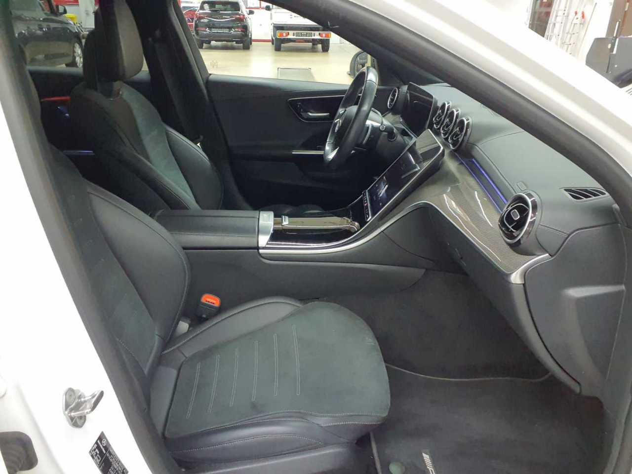 Mercedes-Benz C 300 e 9G-TRONIC AMG Line 7