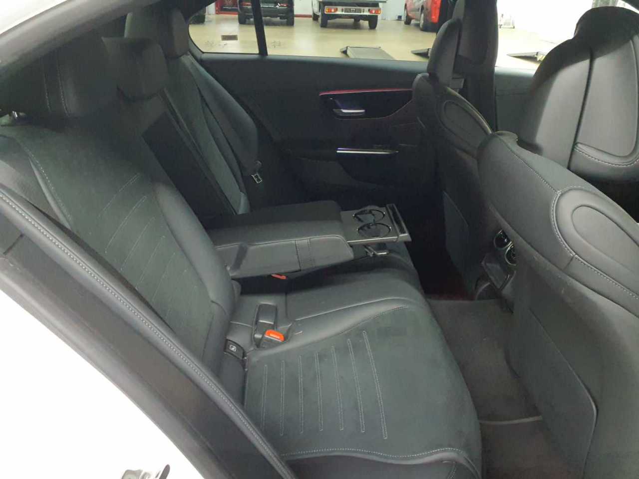 Mercedes-Benz C 300 e 9G-TRONIC AMG Line 13