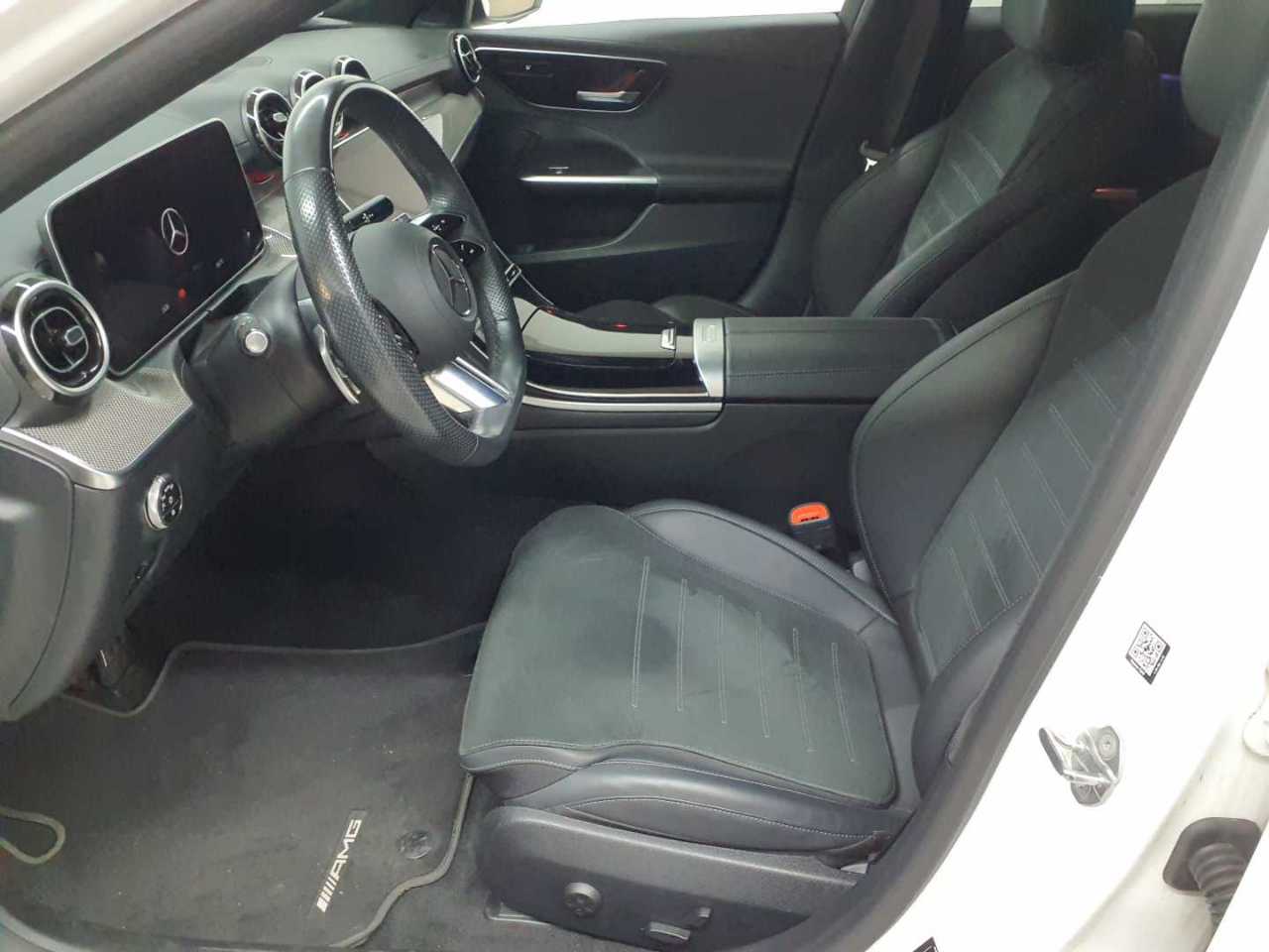 Mercedes-Benz C 300 e 9G-TRONIC AMG Line 8