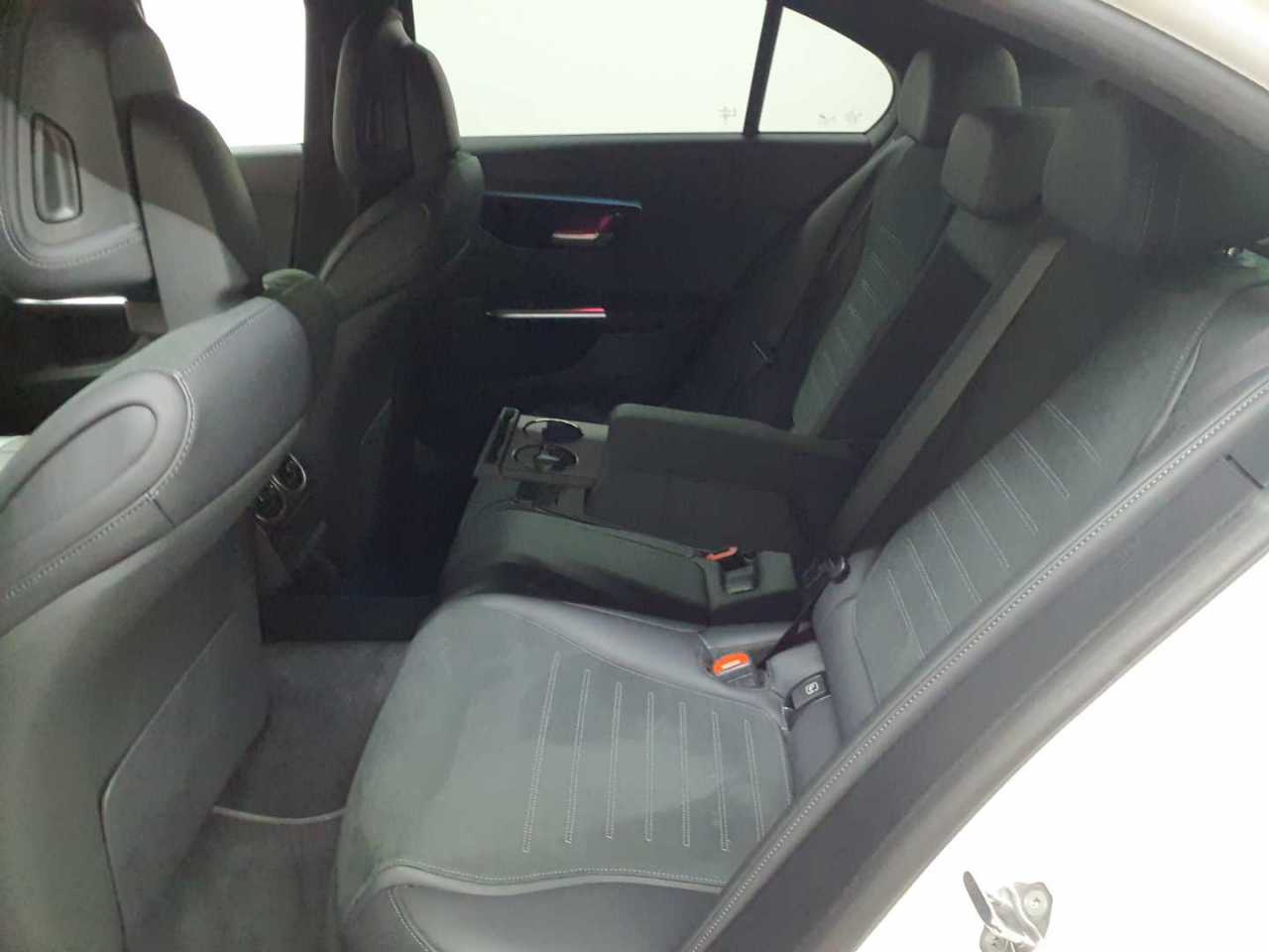 Mercedes-Benz C 300 e 9G-TRONIC AMG Line 14