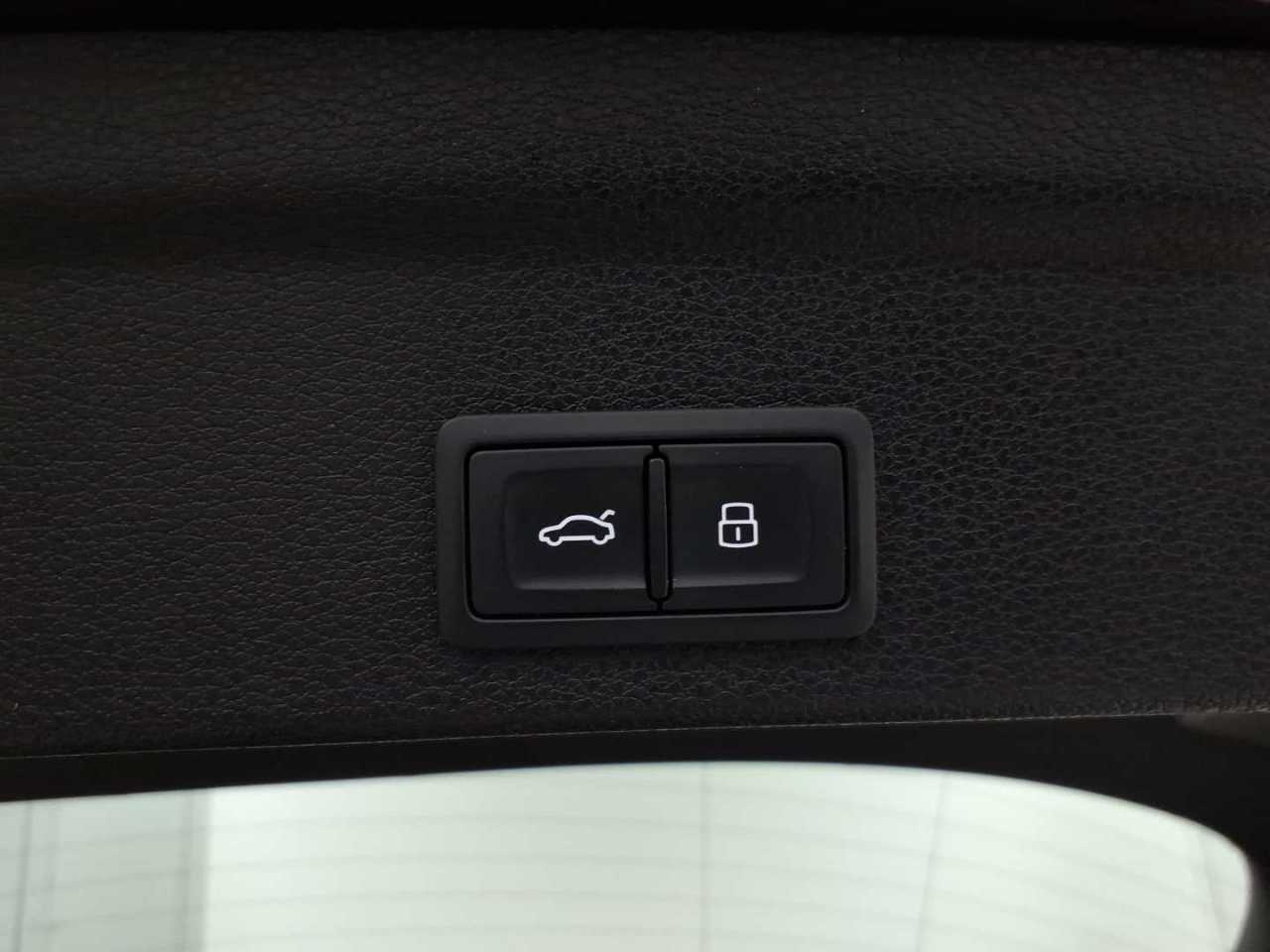 Audi Q3 45 TFSIe Sportback S tronic 16