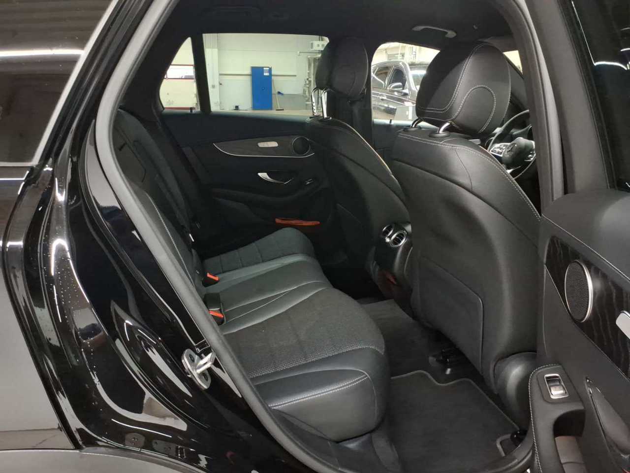 Mercedes-Benz GLC 200 d 4Matic 9G-TRONIC Exclusive 14