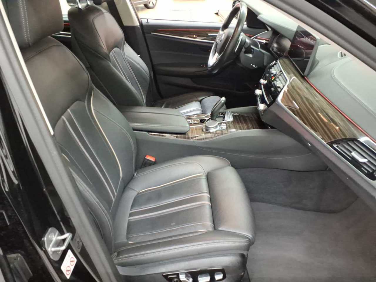 BMW 520d Touring Aut. Luxury Line 8