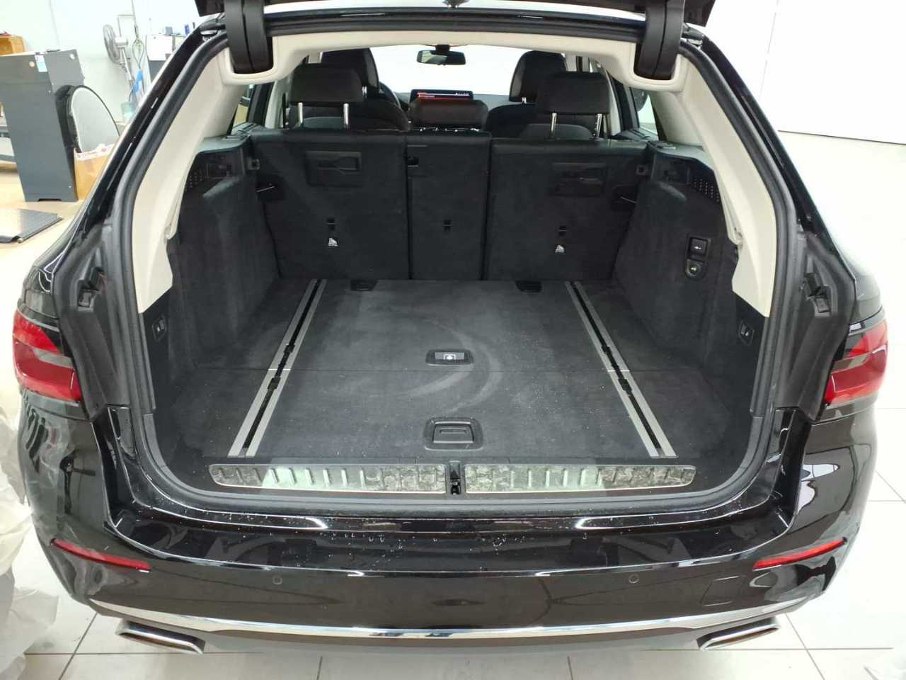 BMW 520d Touring Aut. Luxury Line 15
