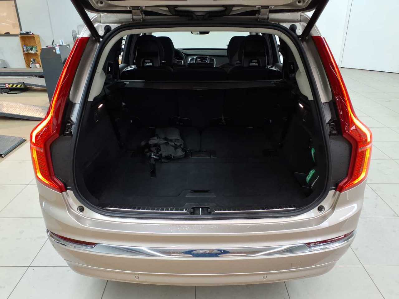 Volvo XC90 T8 AWD Recharge Core 15