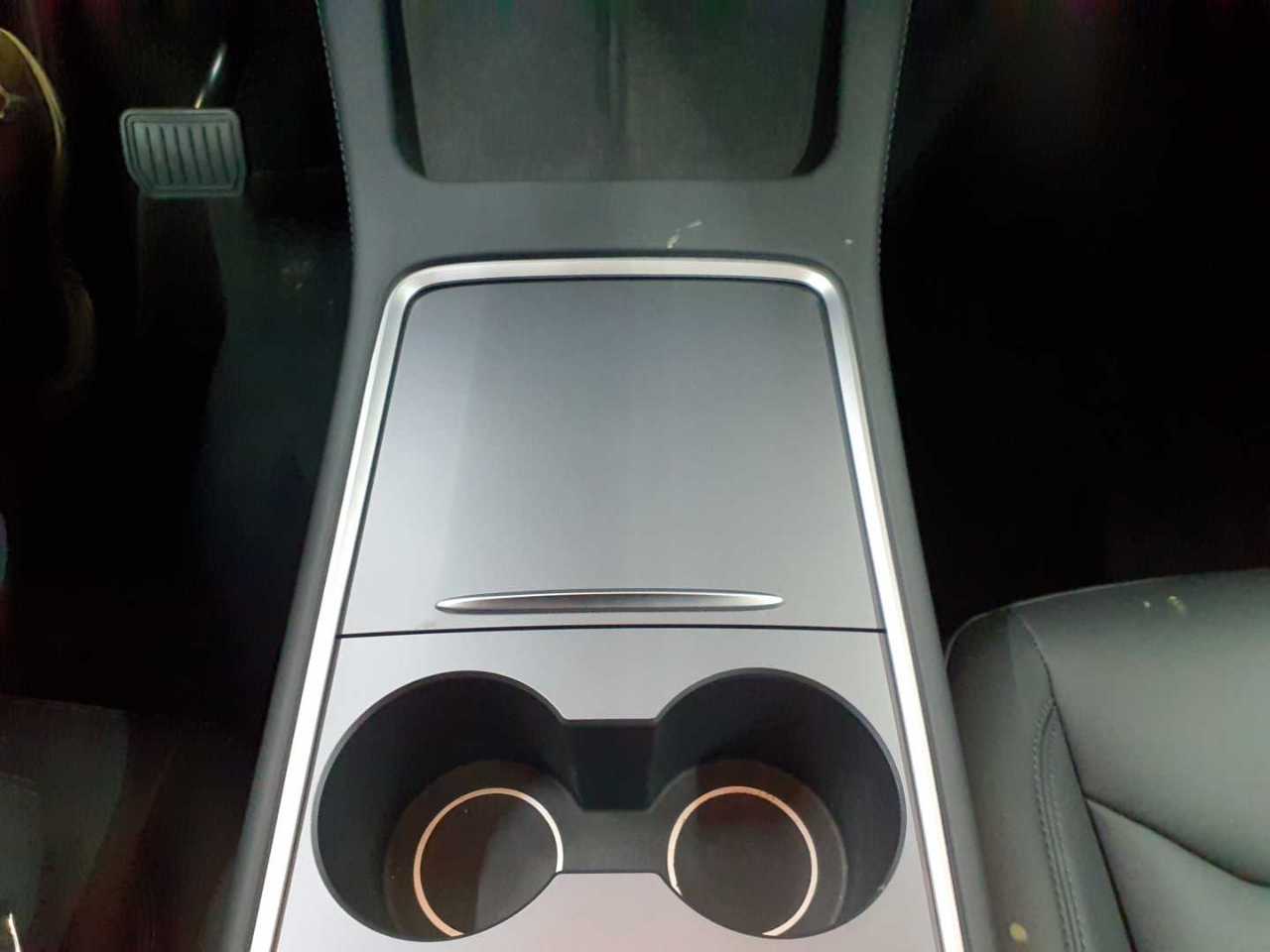 Tesla Model Y Long Range Dual Motor AWD 10