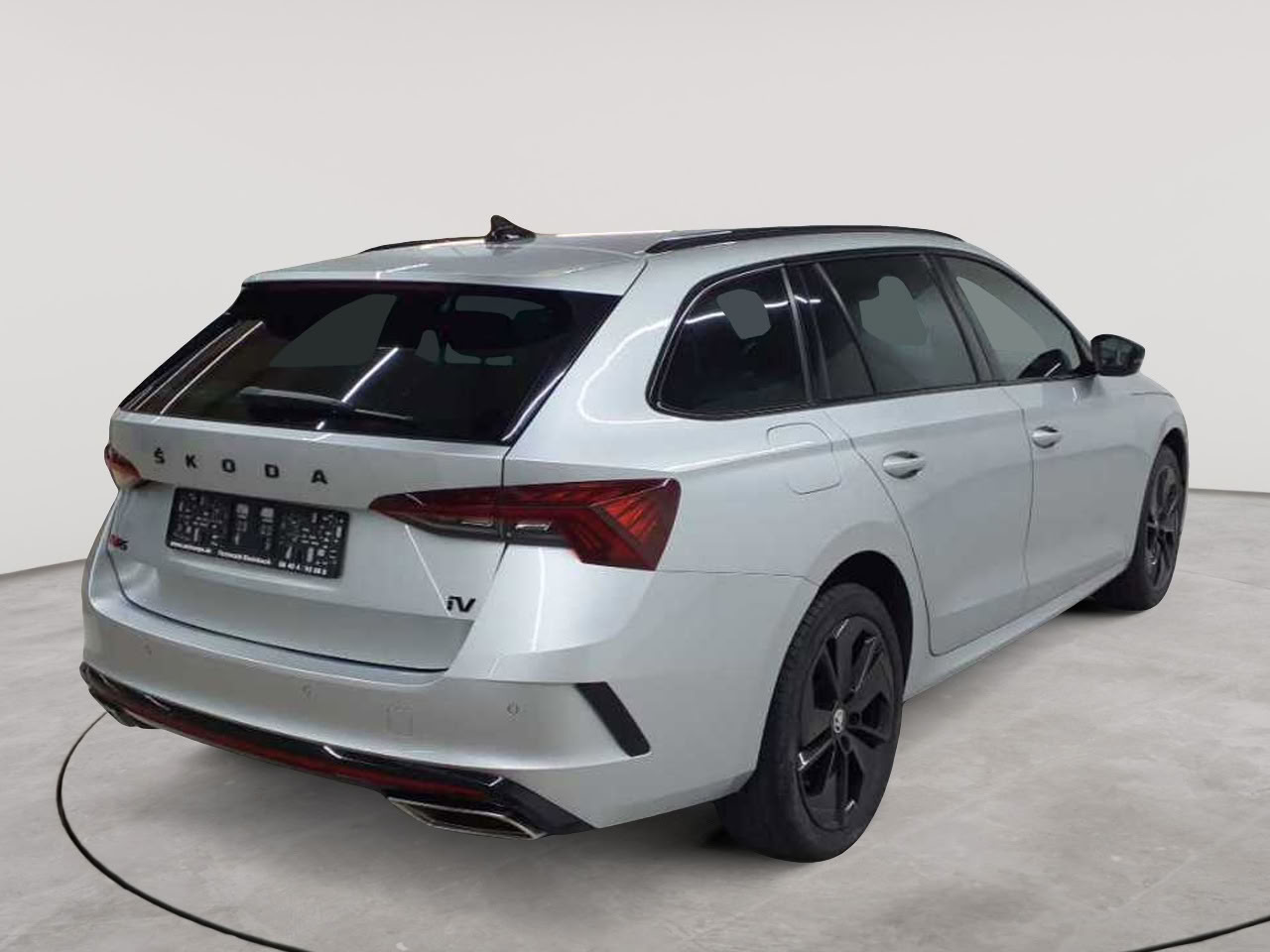 Skoda Octavia Combi 1.4 TSI iV DSG RS 4