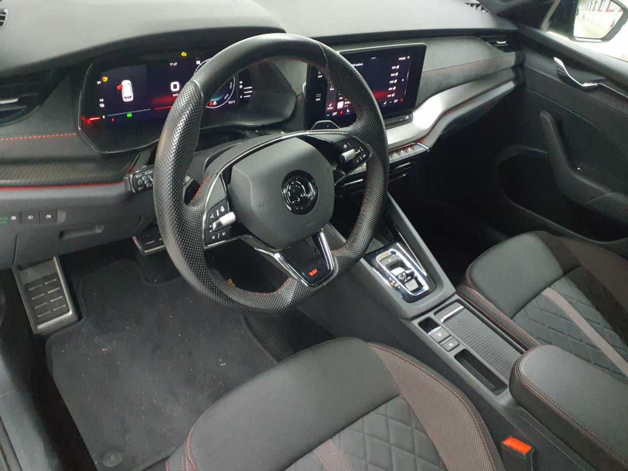 Skoda Octavia Combi 1.4 TSI iV DSG RS 9