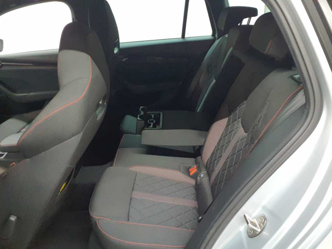 Skoda Octavia Combi 1.4 TSI iV DSG RS 14