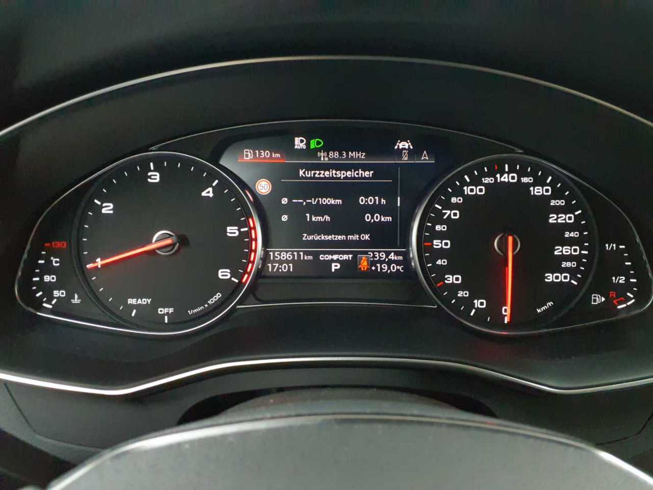Audi A6 Avant 40 TDI S tronic 11
