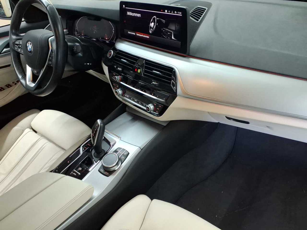 BMW 520d xDrive Touring Aut. 9