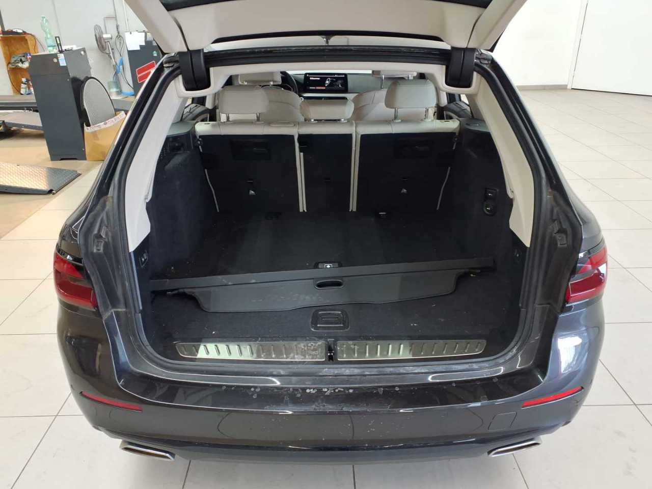 BMW 520d xDrive Touring Aut. 15
