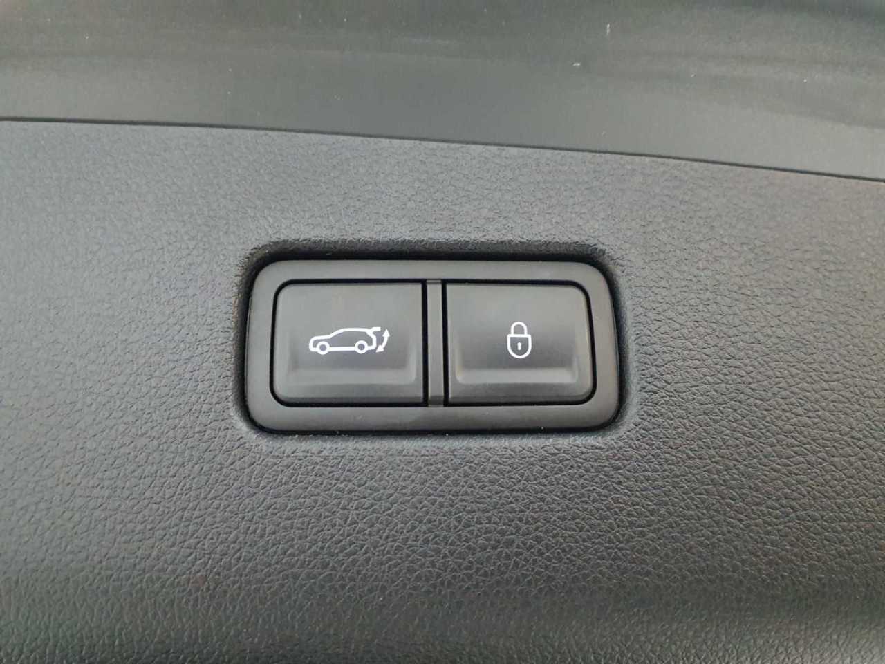 Genesis GV70 2.5T AWD AT8 Sport Line 16