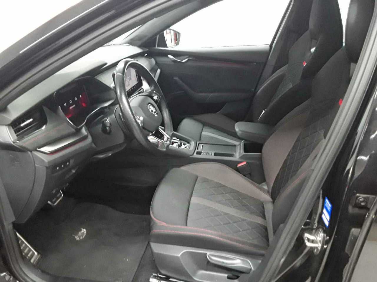 Skoda Octavia Combi 2.0 TDI DSG 4x4 RS 7