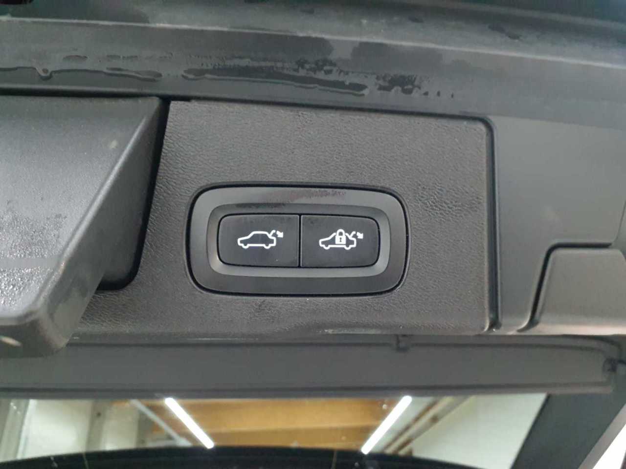 Volvo XC60 B4 D Geartronic Momentum Pro 16