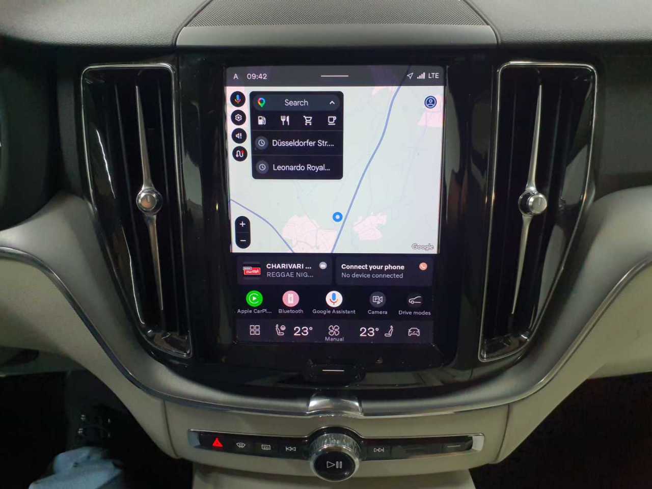 Volvo XC60 B4 D Geartronic Momentum Pro 12