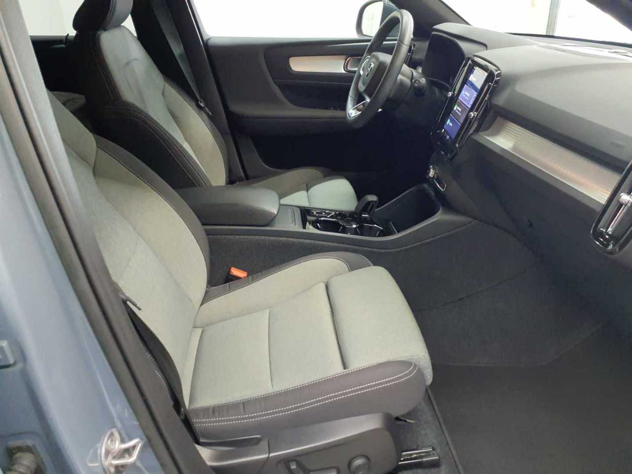Volvo XC40 B3 B DKG Plus Bright 8
