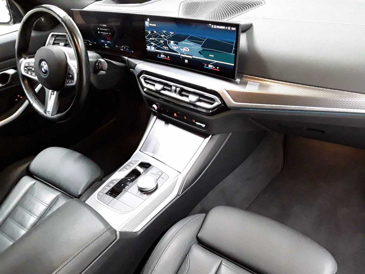 BMW 330e Touring xDrive Aut. 9