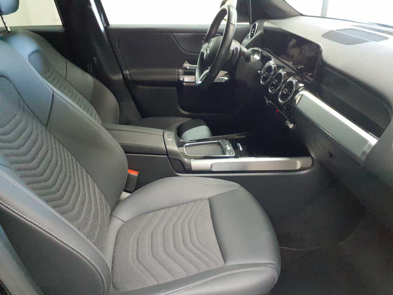 Mercedes-Benz GLB 200 d 8G-DCT Progressive Advanced 8