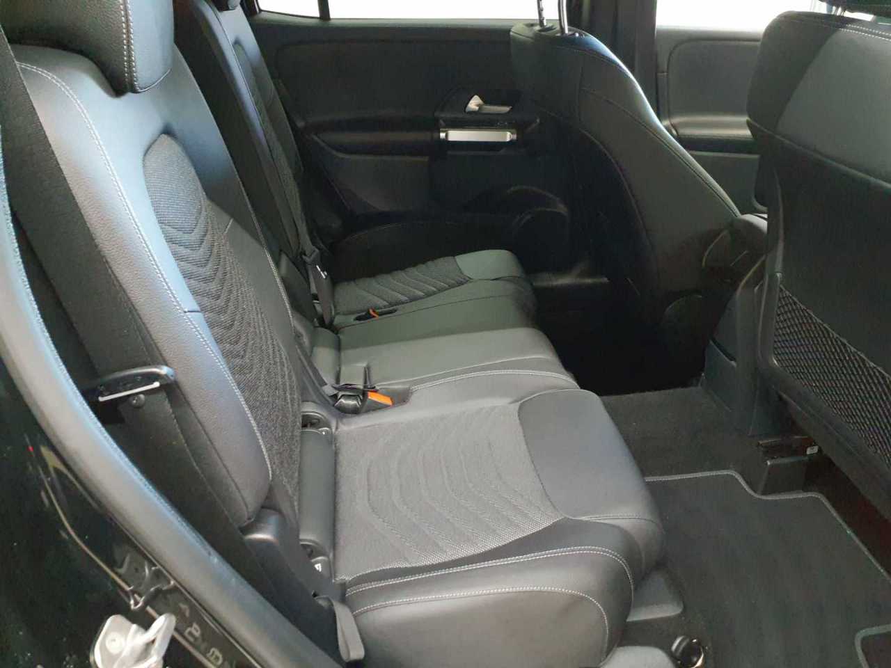 Mercedes-Benz GLB 200 d 8G-DCT Progressive Advanced 14