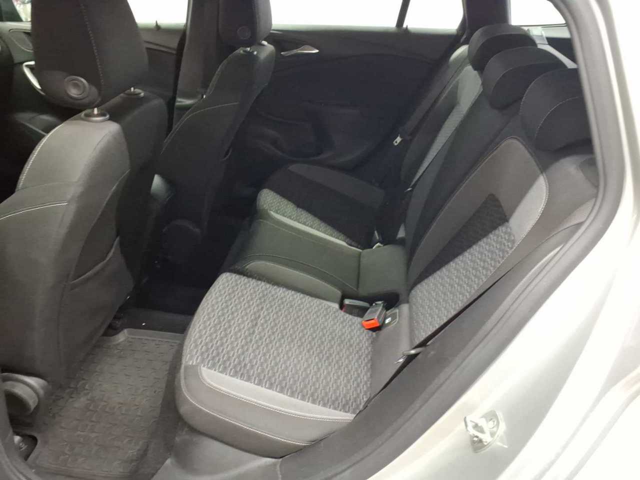Opel Astra 1.2 Turbo Start/Stop Sports Tourer Edition 14