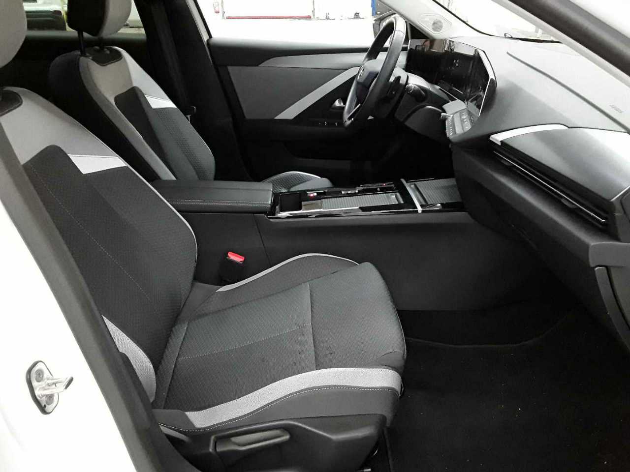 Opel Astra Sports Tourer 1.5 D Automatik Edition 8