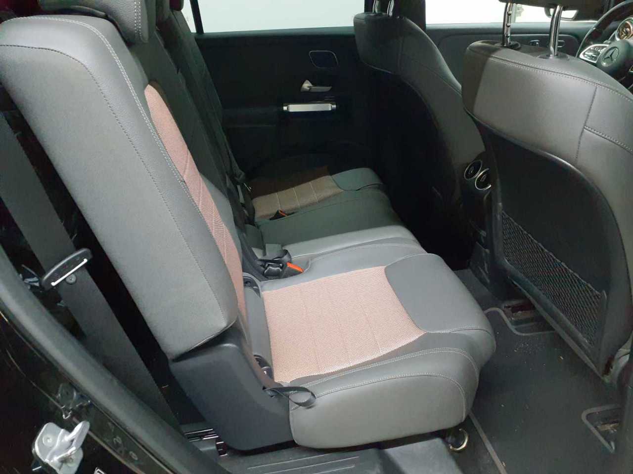 Mercedes-Benz EQB 250 Electric Art 14