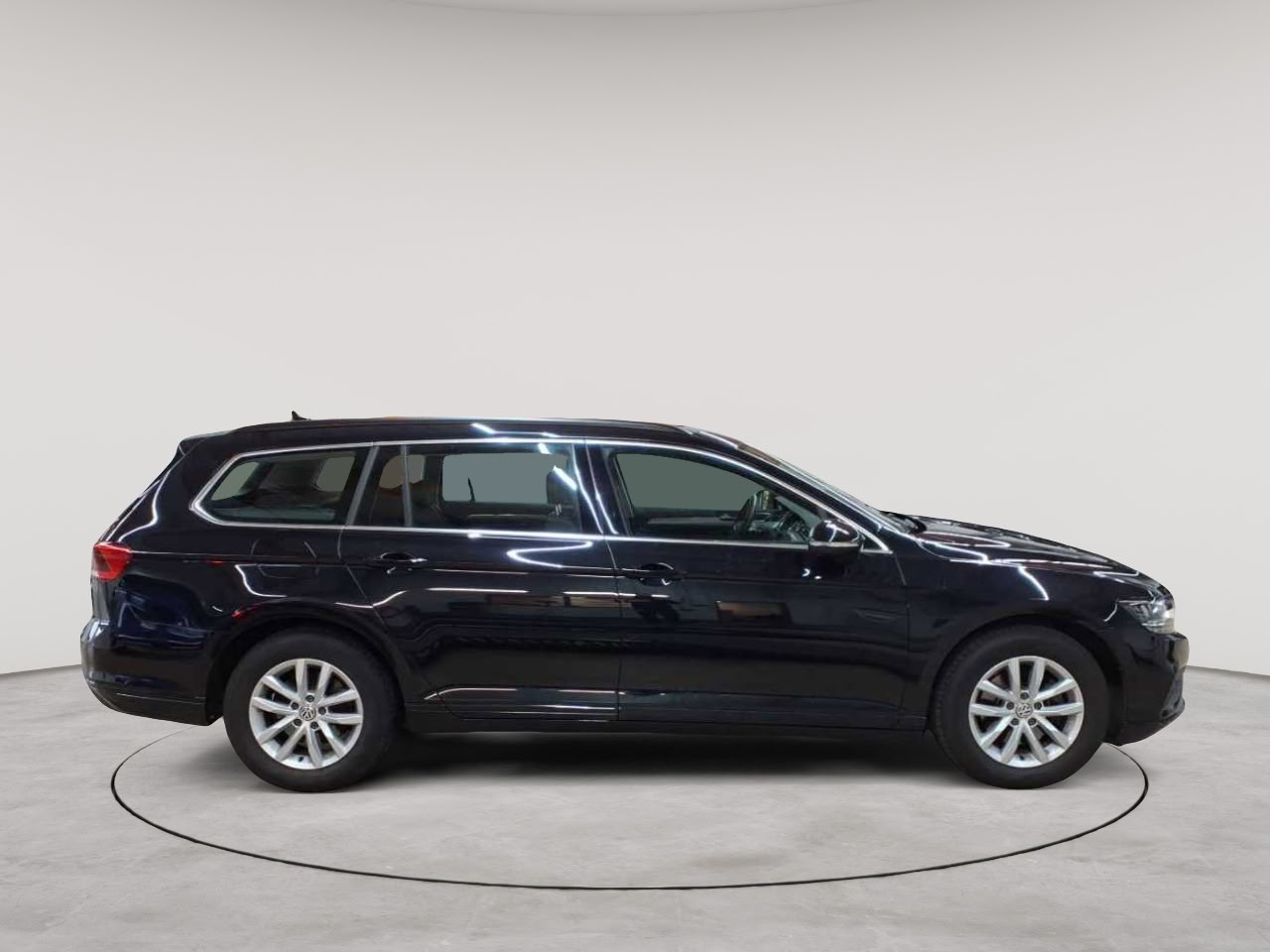 Volkswagen Passat Variant 2.0 TDI SCR DSG Business 3