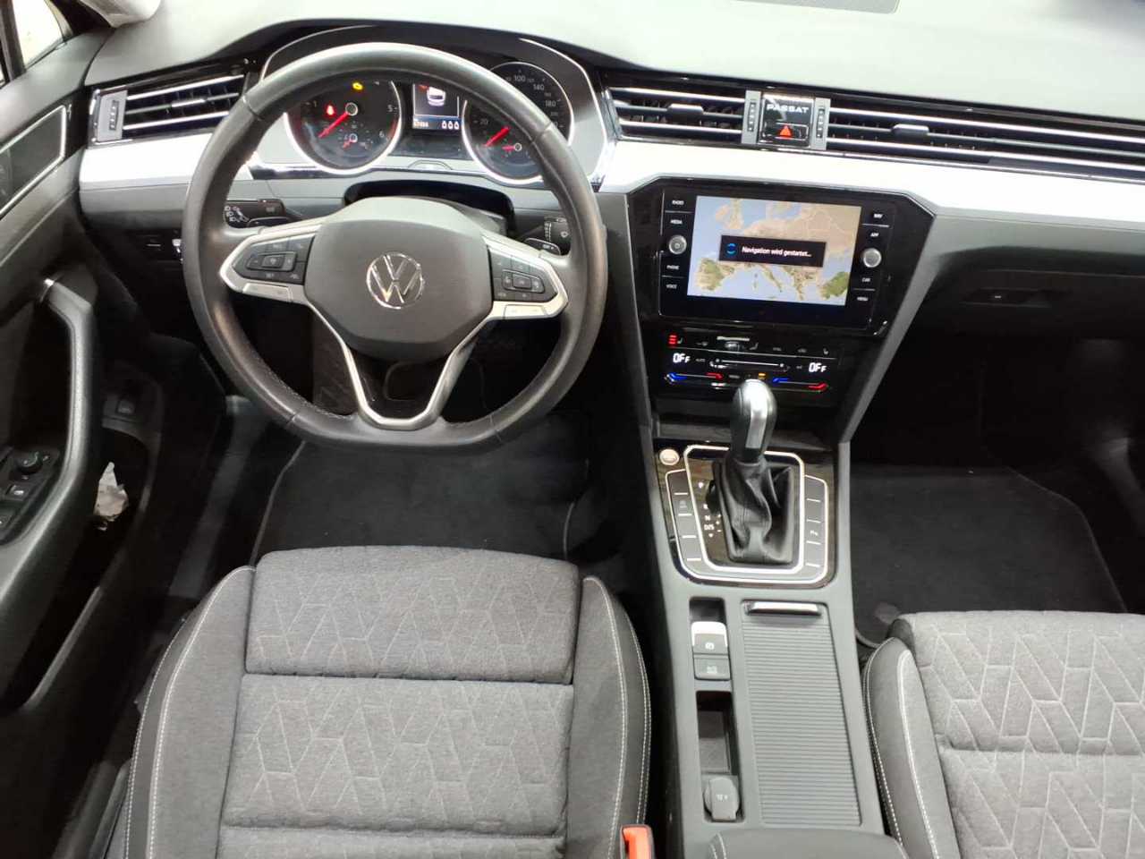 Volkswagen Passat Variant 2.0 TDI SCR DSG Business 10