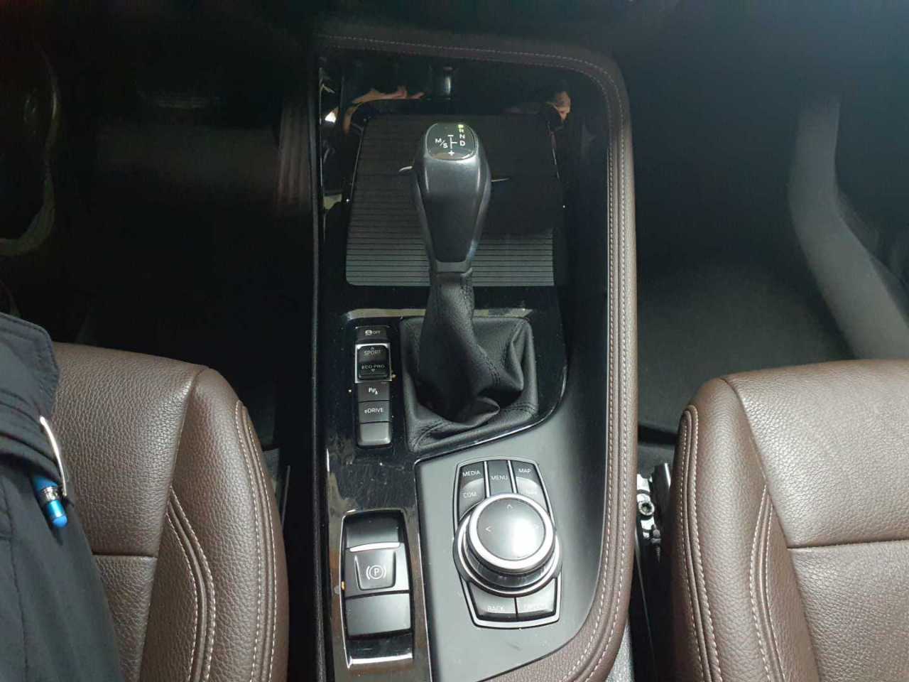 BMW X1 xDrive25e xLine 10