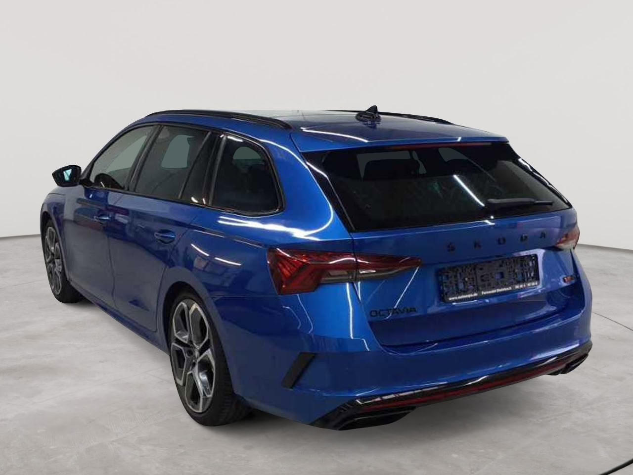 Skoda Octavia Combi 2.0 TDI DSG RS Plus 5