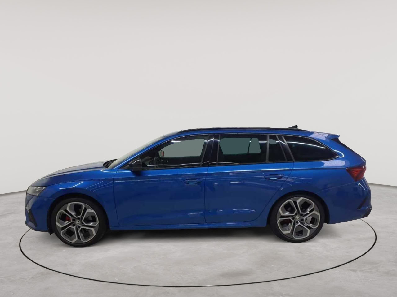 Skoda Octavia Combi 2.0 TDI DSG RS Plus 6