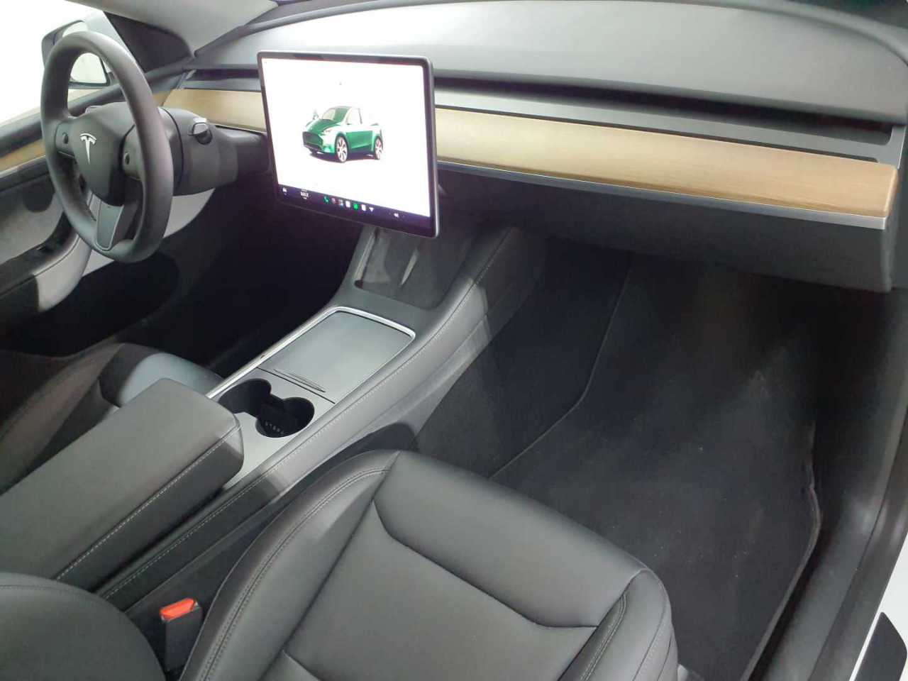 Tesla Model Y Long Range Dual Motor AWD 9