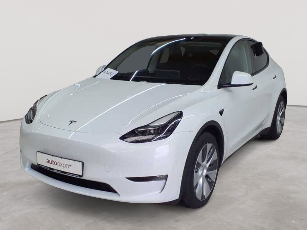 Tesla Model Y Long Range Dual Motor AWD 2
