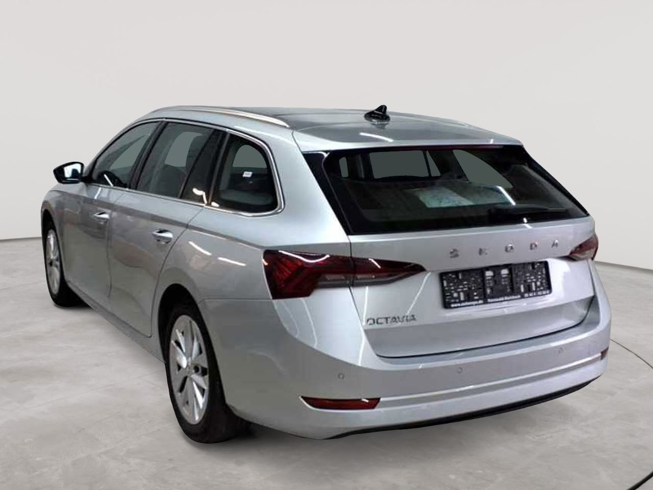 Skoda Octavia Combi 2.0 TDI DSG First Edition 5